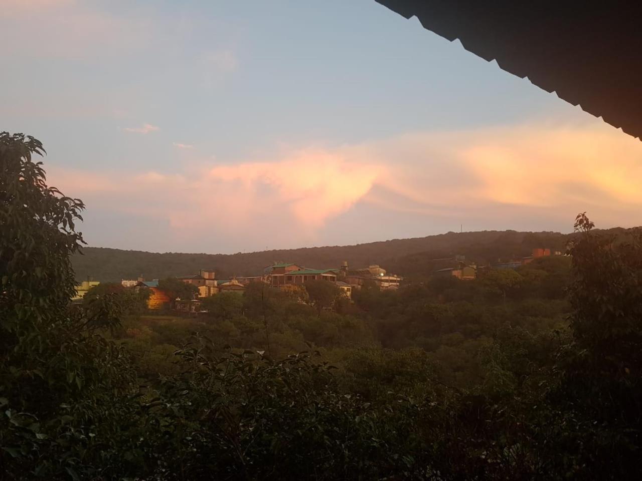 C P Cottage Resort Mahābaleshwar Eksteriør bilde