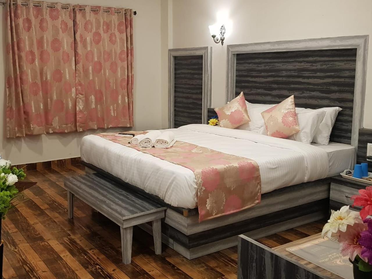 C P Cottage Resort Mahābaleshwar Eksteriør bilde