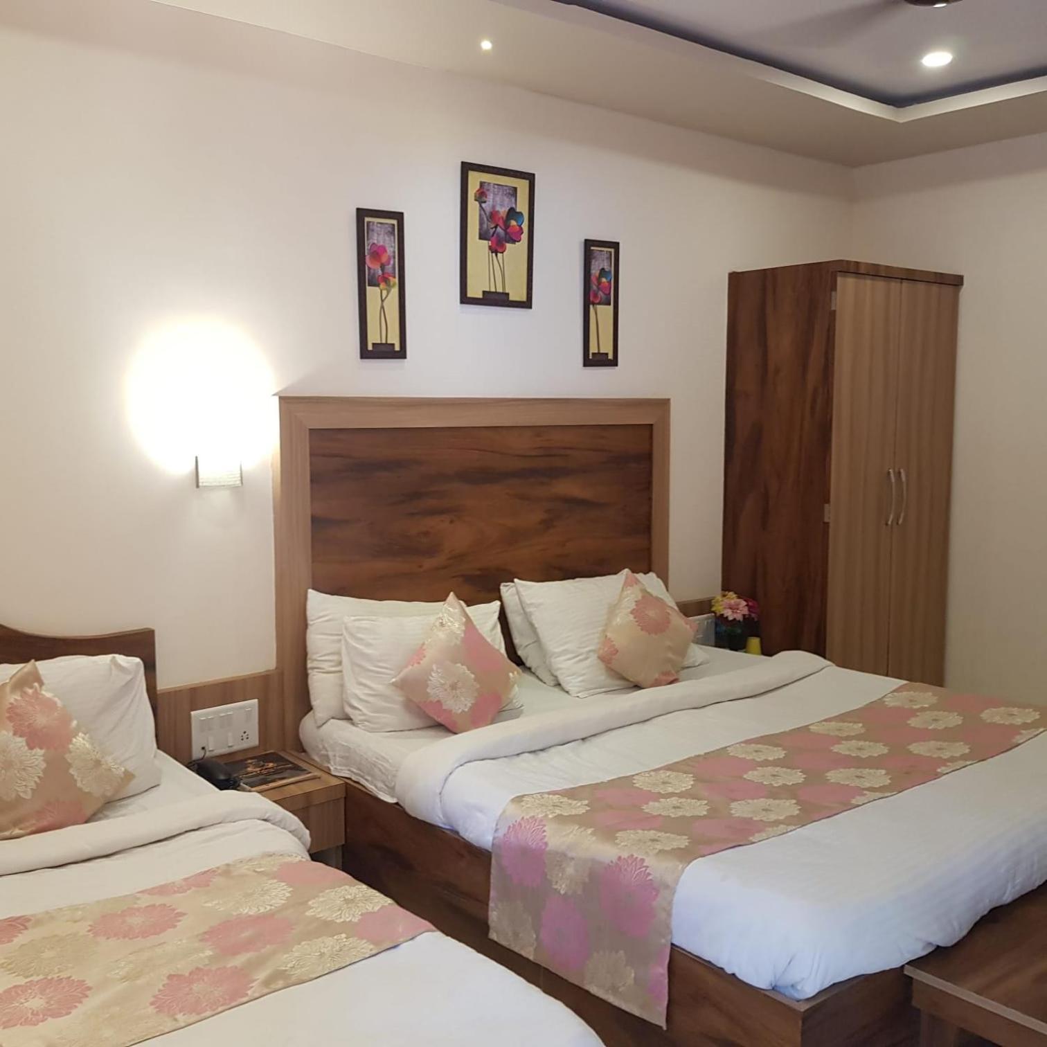 C P Cottage Resort Mahābaleshwar Eksteriør bilde