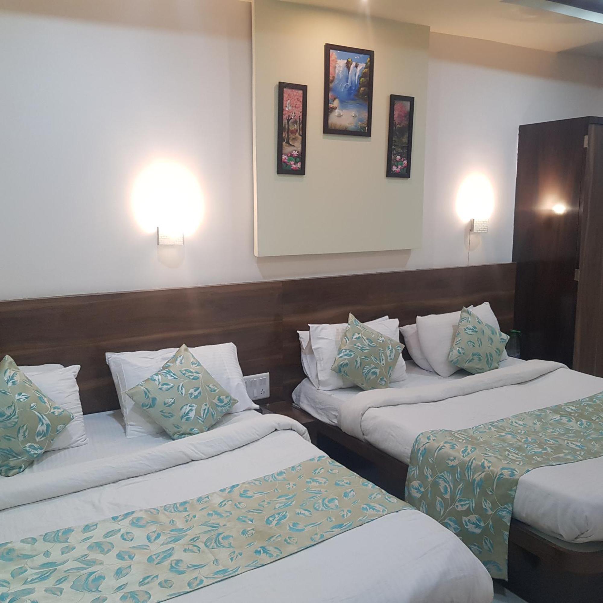 C P Cottage Resort Mahābaleshwar Eksteriør bilde