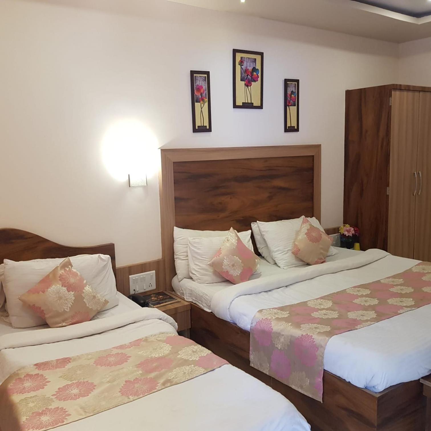 C P Cottage Resort Mahābaleshwar Eksteriør bilde