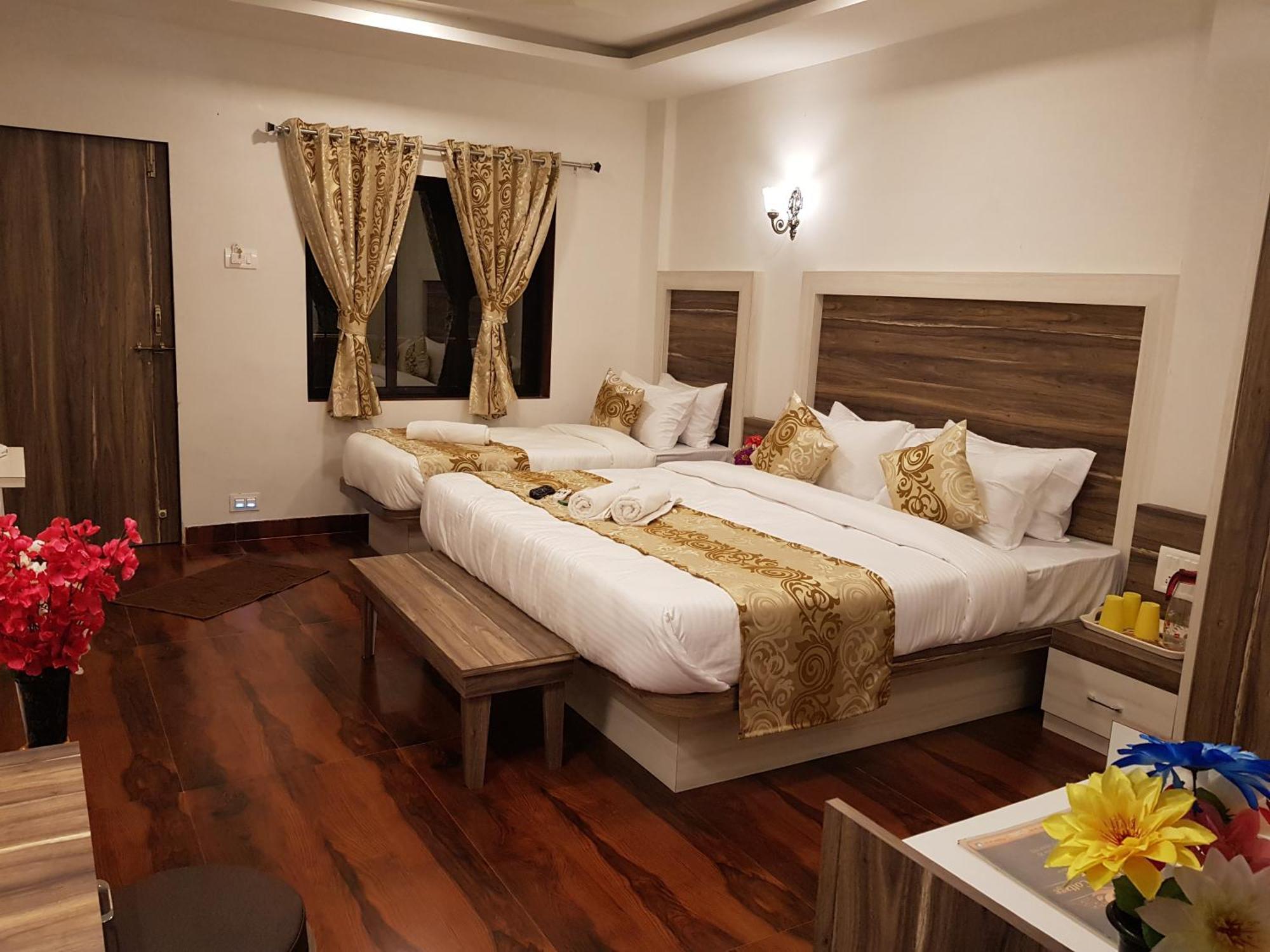 C P Cottage Resort Mahābaleshwar Eksteriør bilde